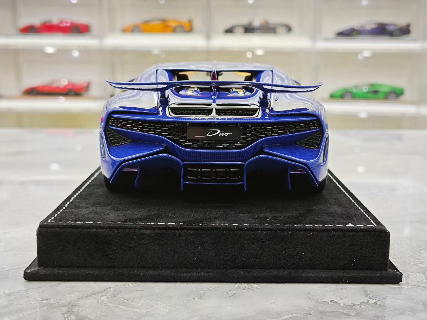 HH Model 1/18 Bugatti Divo Supercar