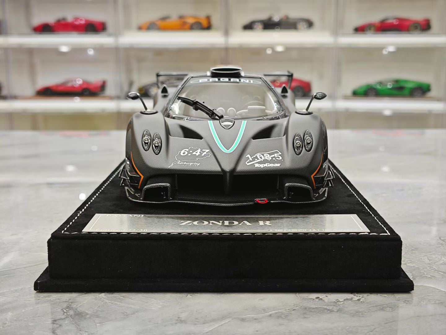 HH Model 1/18 Pagani Zonda R Evolution model