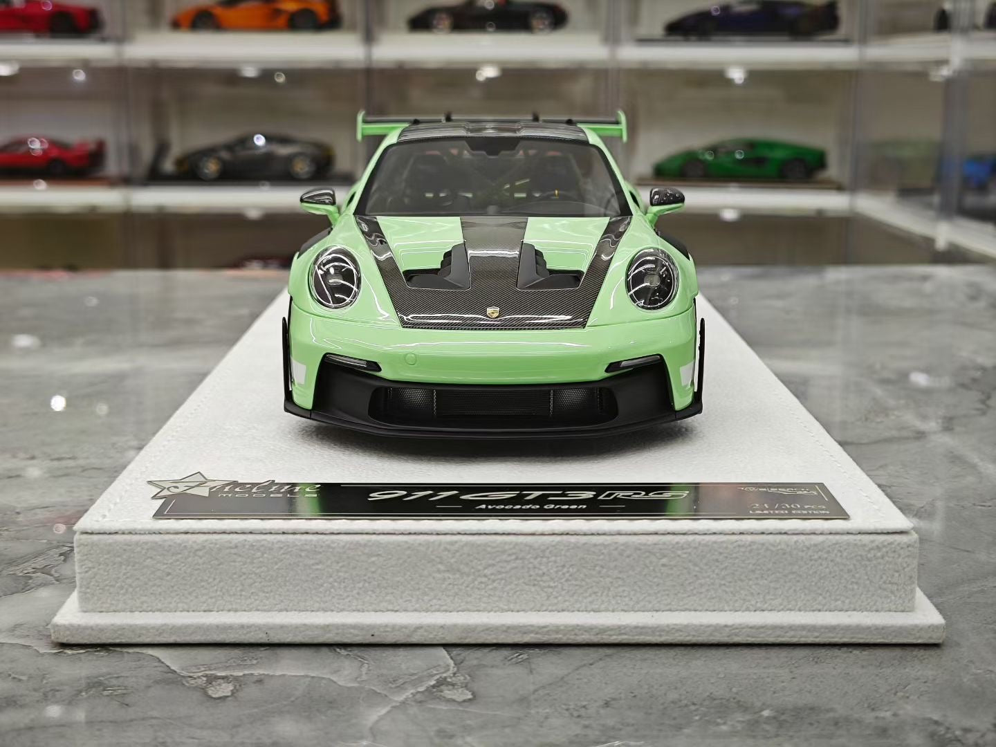 FUELME  1/18 Porsche 992 GT3 RS