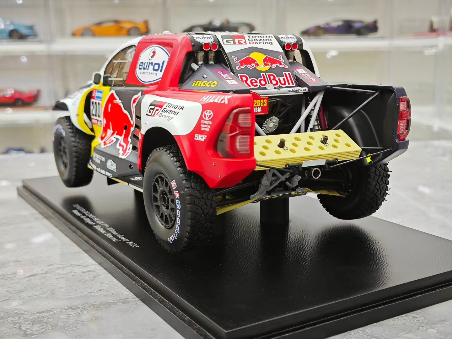 Spark 1/18 2023 Dakar Rally Victory Toyota HILUX No. 200