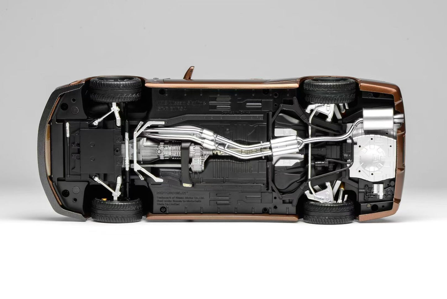 MOTORHELIX 1/18 Nissan Skyline GT-R (R34) CUSTOMIZED VERSION