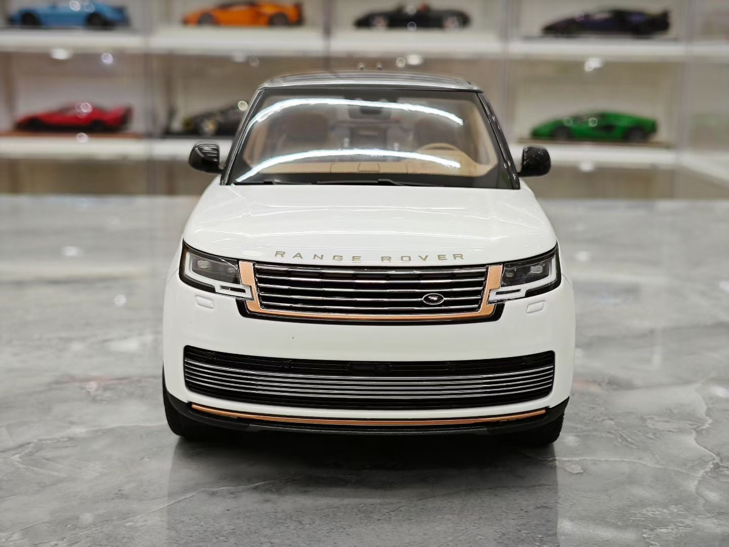 LCD 1/18 Land Rover Range Rover Grand Creation Long Wheelbase Edition