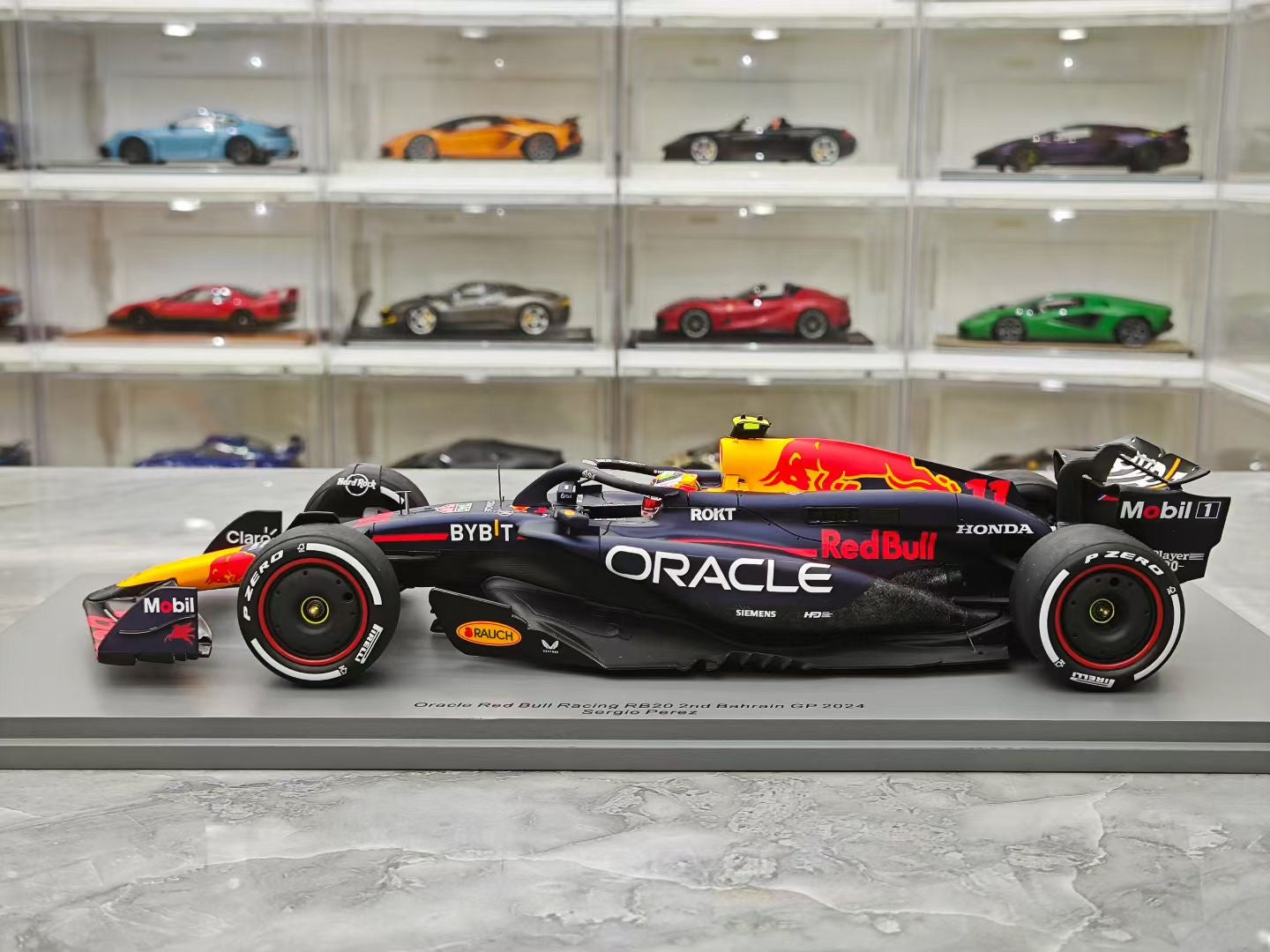 Spark 1/18 2024 Bahrain Grand Prix Victory RB20 Perez F1