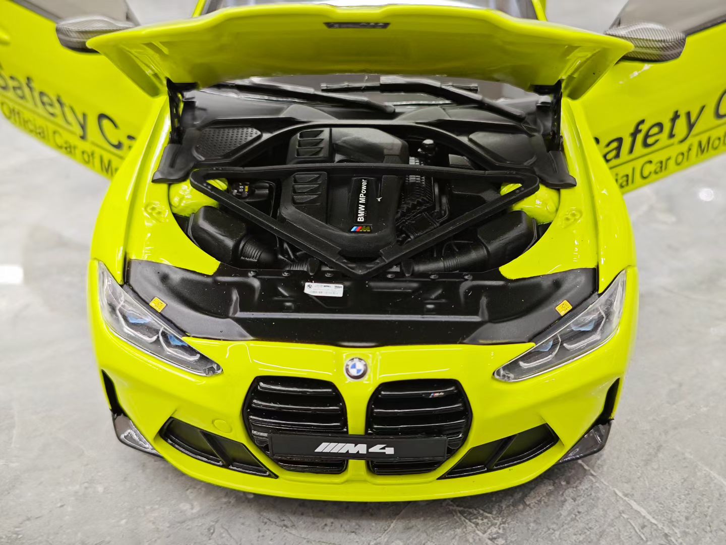 Minichamps  1/18 BMW M4 Competition