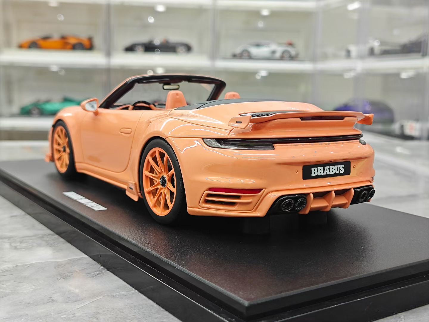 GT Spirit 1/18 Porsche Brabus 900 Resin