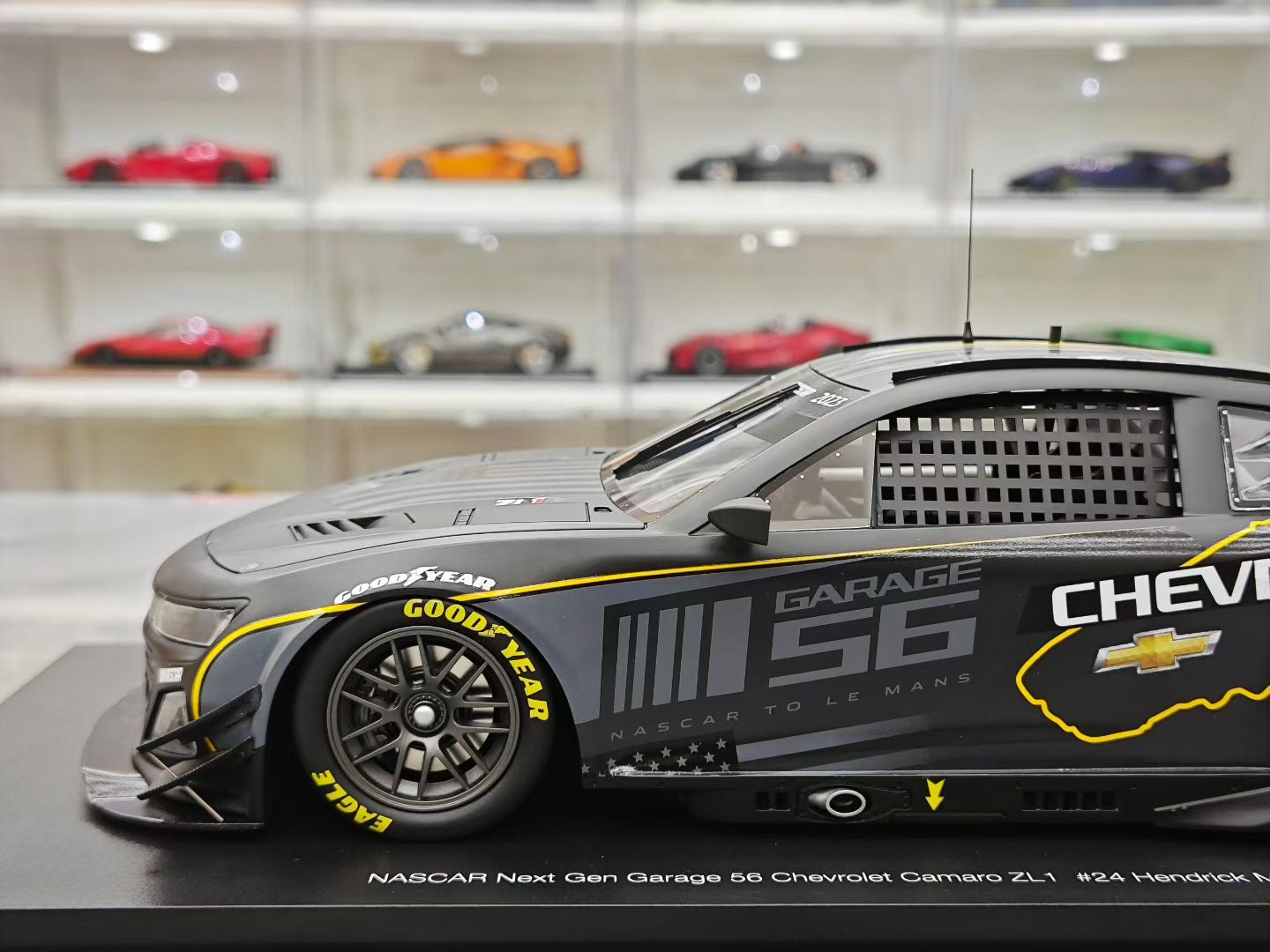 Topspeed 1/18 Chevrolet Camaro ZL1 model