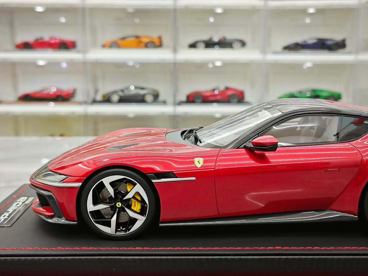 MR 1/18 Ferrari 12 Cilindri Ferrari Hardtop