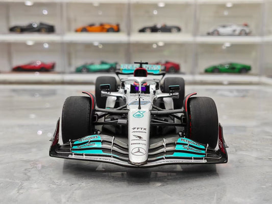 Minichamps 1:18 2022 Spanish Grand Prix W13 – Russell (F1 Diecast)