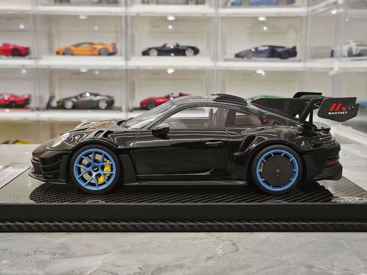 VIP 1/18 Porsche 911 GT3 RS - Manthey Racing