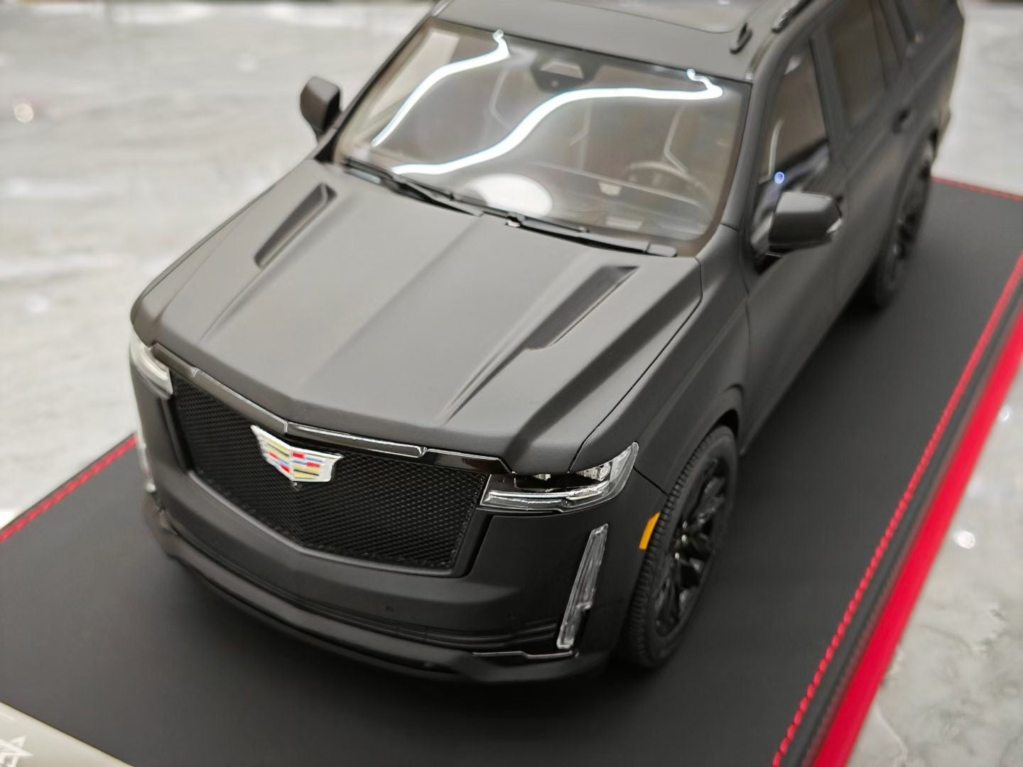 BBA model 1/18 Cadillac Escalade