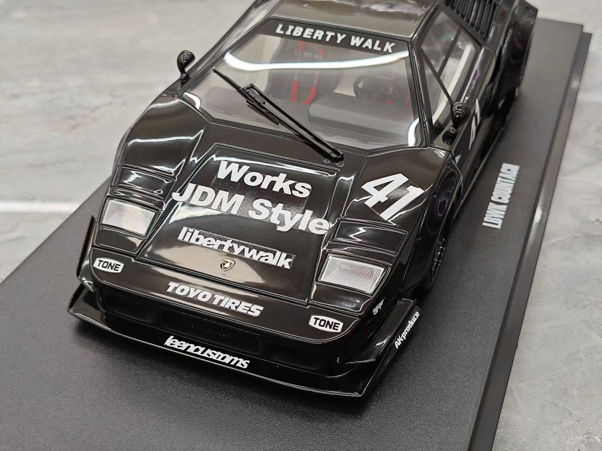 GT Spirit Lamborghini Countach LB-Works 1:18 Resin Model