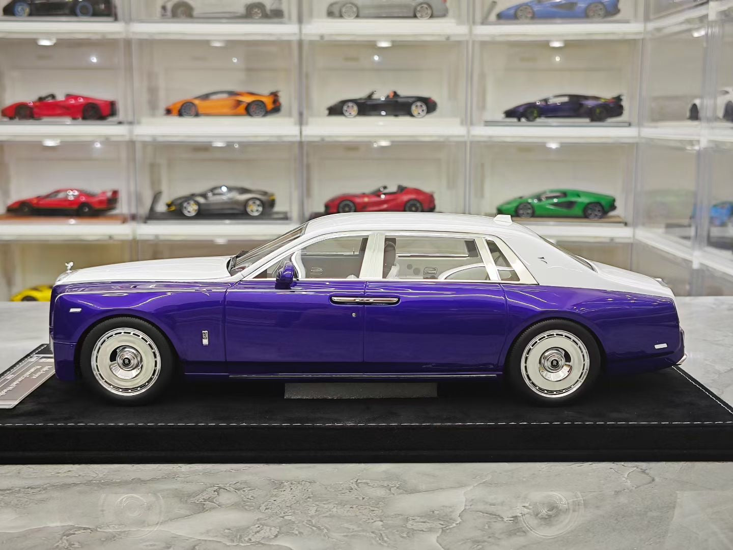 HH Model 1/18 Rolls-Royce Phantom VIII
