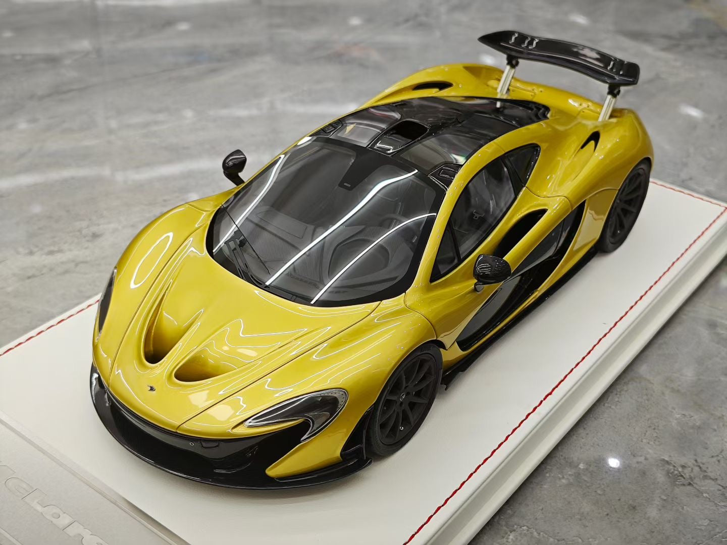 DM 1/18 McLaren P1 Supercar