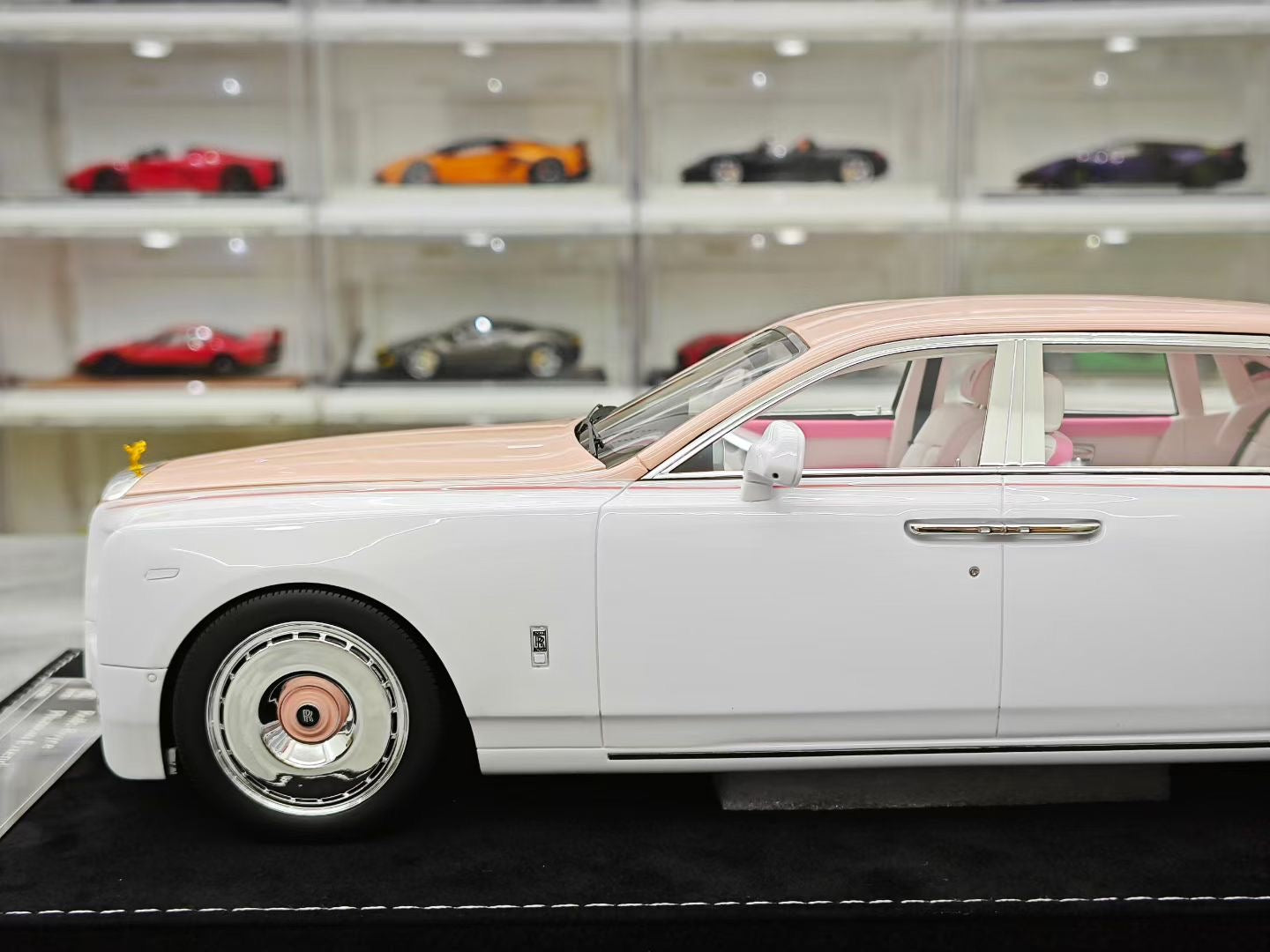 HH Model 1/18 Rolls-Royce Phantom VIII