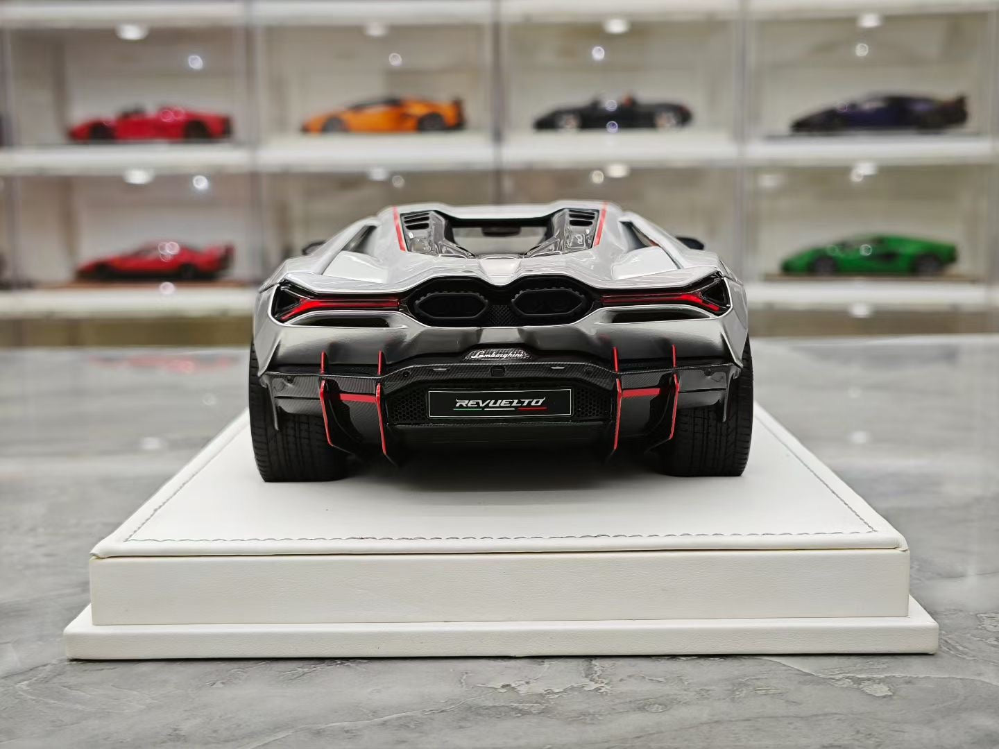 PFM 1/18 Lamborghini Revuelto