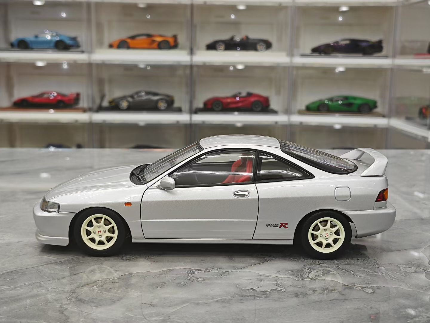 MH 1/18 Honda Civic Type R DC2