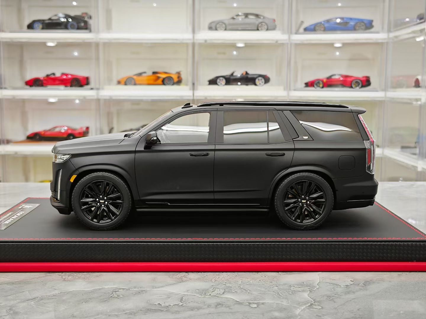 BBA model 1/18 Cadillac Escalade
