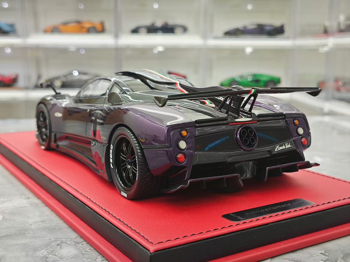 Peako 1/18 Pagani Brown Tower Fantasma Evo