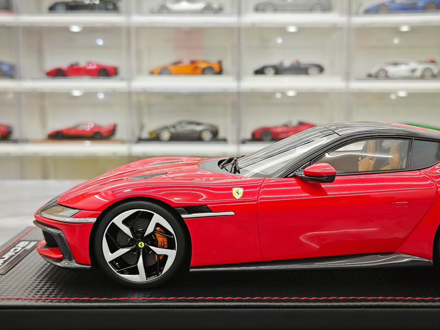 MR 1/18 Ferrari 12 Cilindri