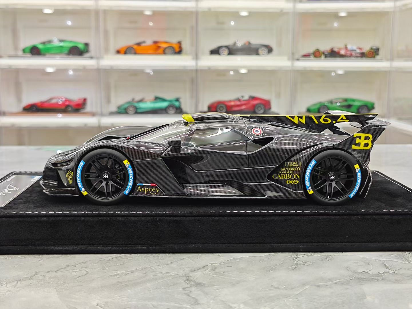 HH Model 1/18 Bugatti Bolide Fireball