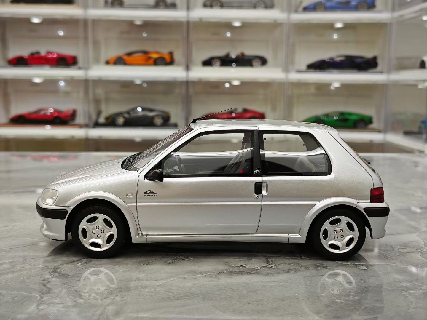 OTTO 1/18 Peugeot 106 Resin