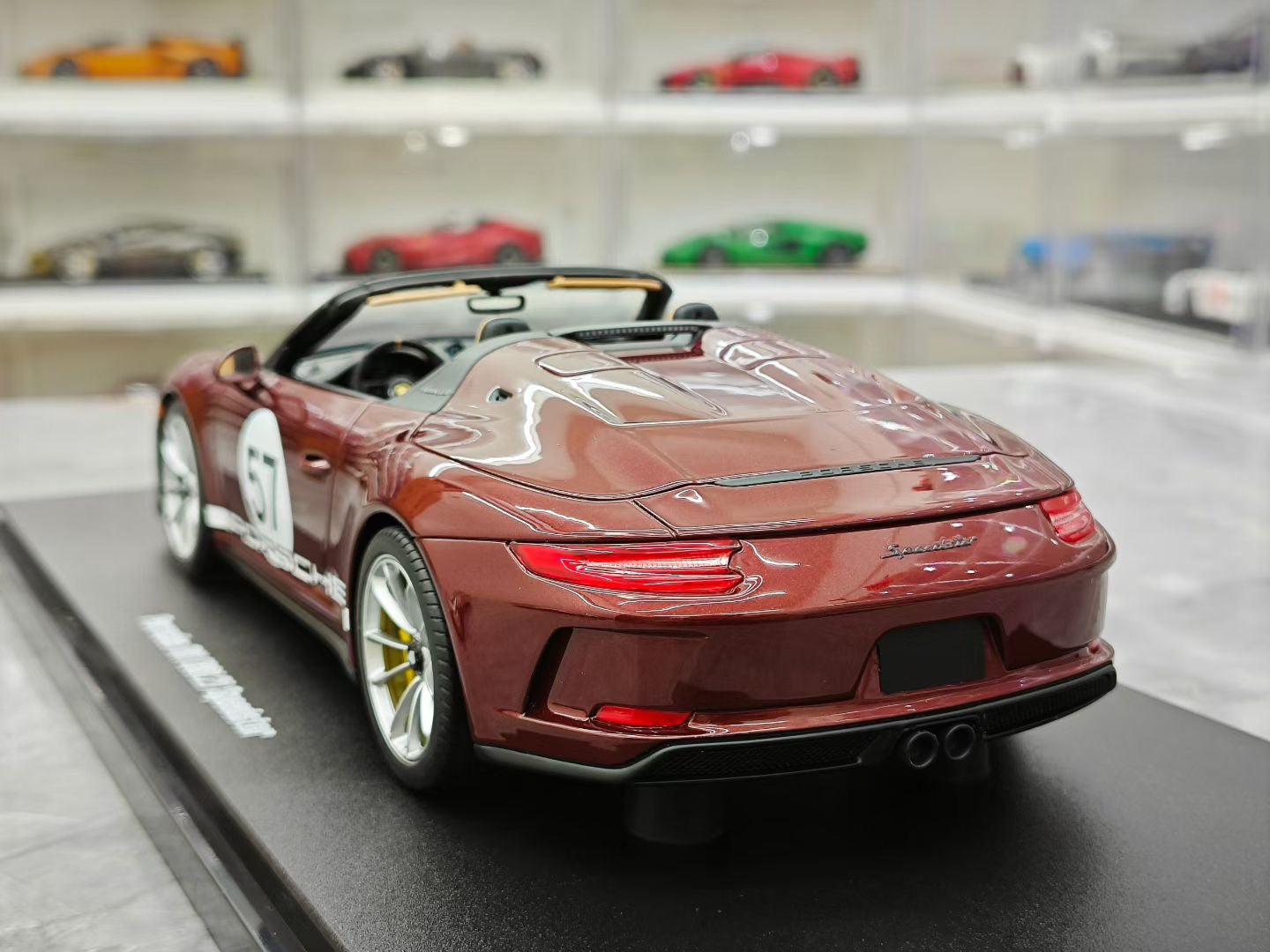GT Spirit 1/18 Porsche 911 991.2