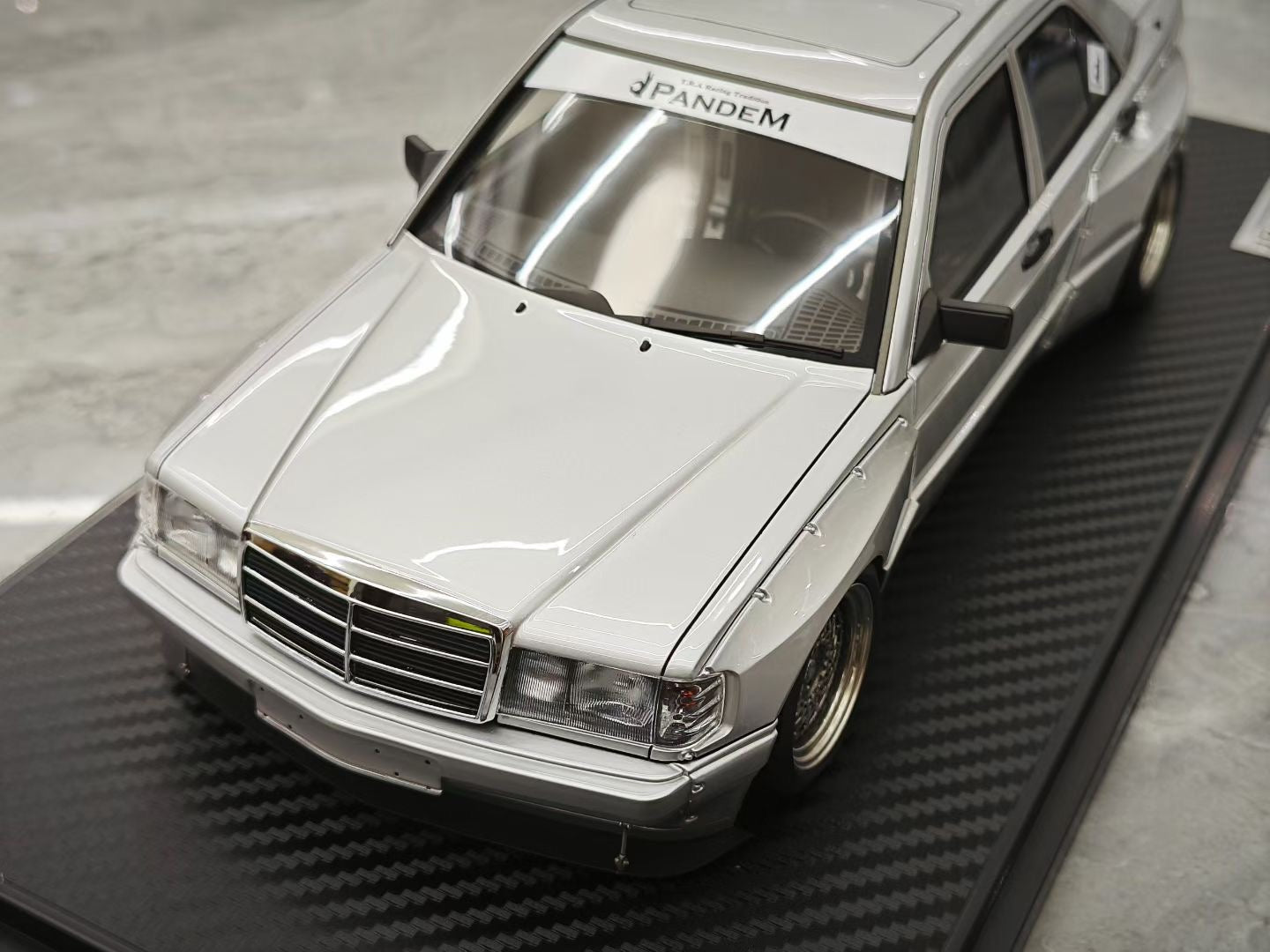 IG 1/18 Mercedes Pandem 190 JDM