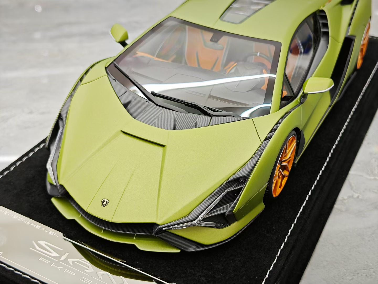 HH Model 1/18 Lamborghini Sian FKP 37
