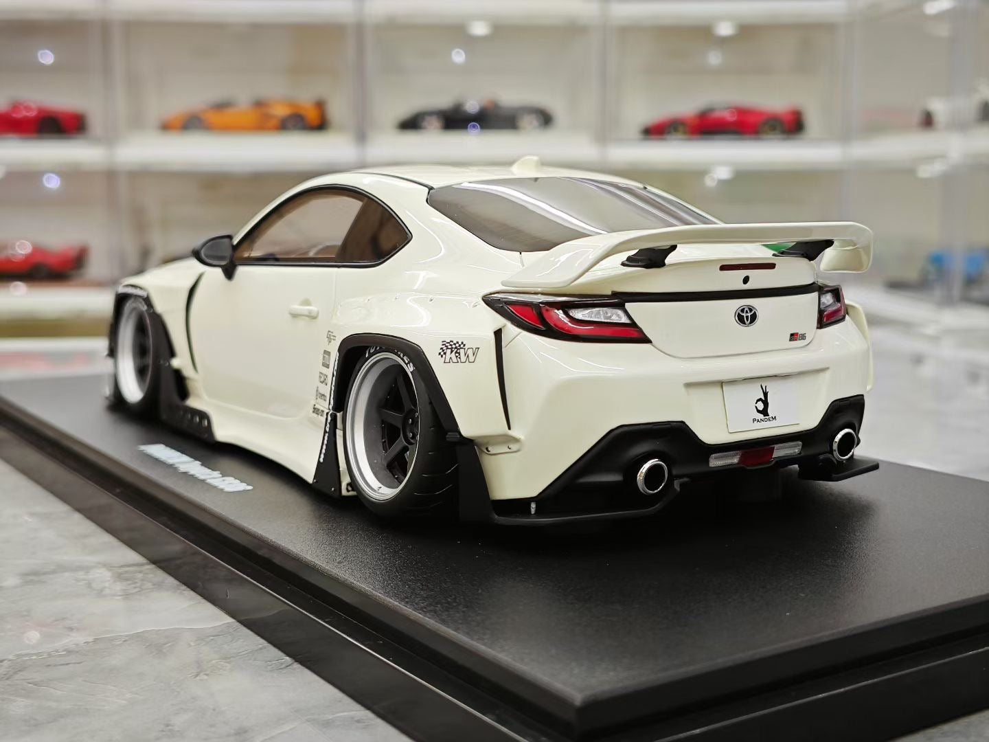 GT Spirit 1/18 Toyota GR86 PANDEM