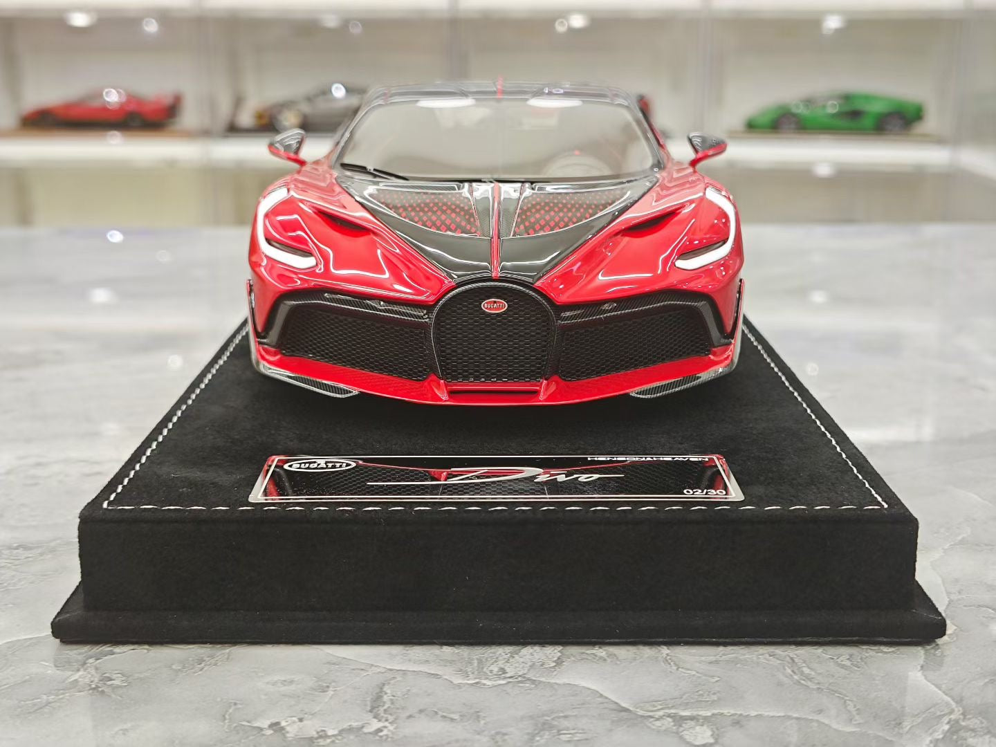 HH Model 1/18 Bugatti Divo Supercar