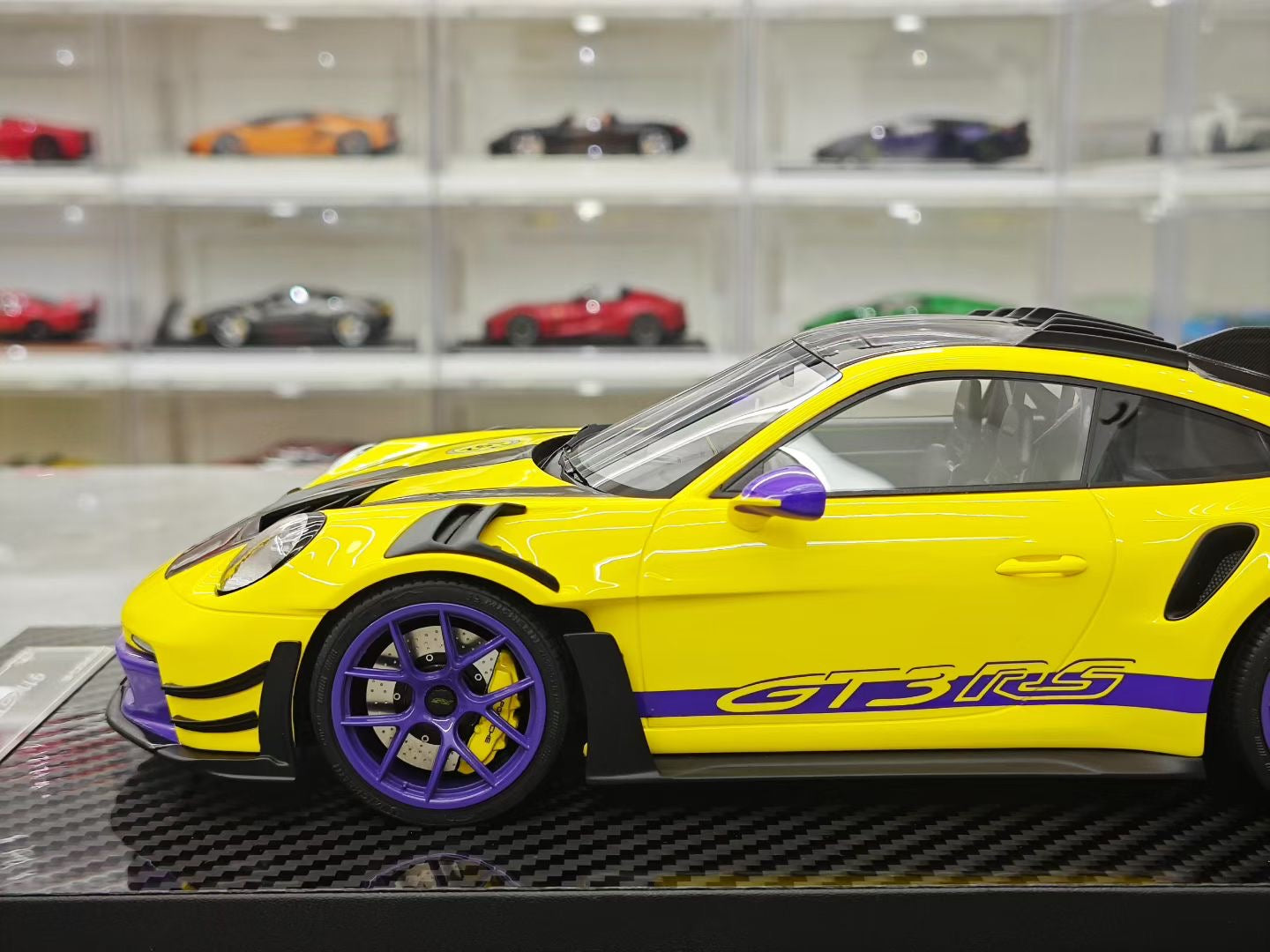 VIP 1/18 Porsche 911 GT3 RS - Manthey Racing