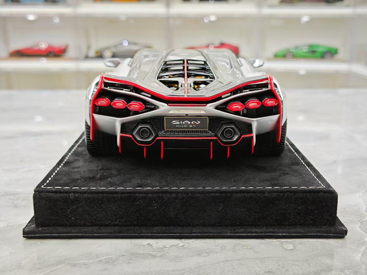 HH Model 1/18 Lamborghini Sian FKP 37