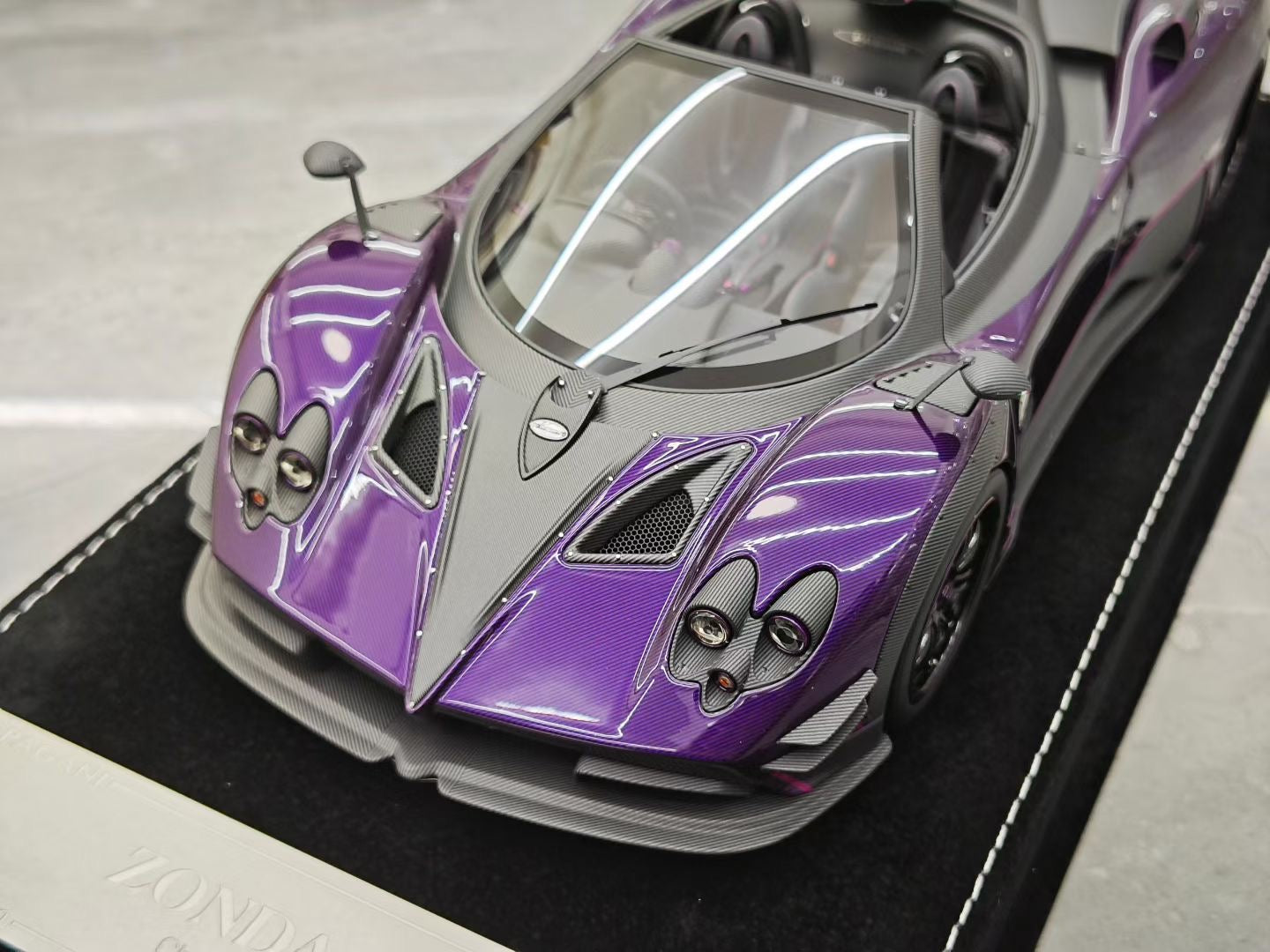 HH Model 1/18 Pagani Zonda Roadster 760