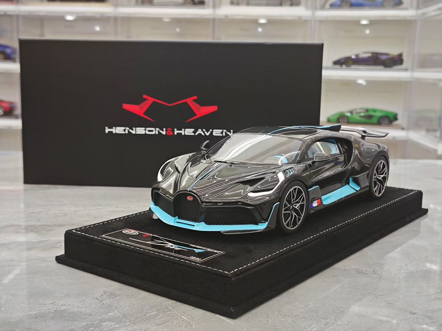 HH Model 1/18 Bugatti Divo Supercar