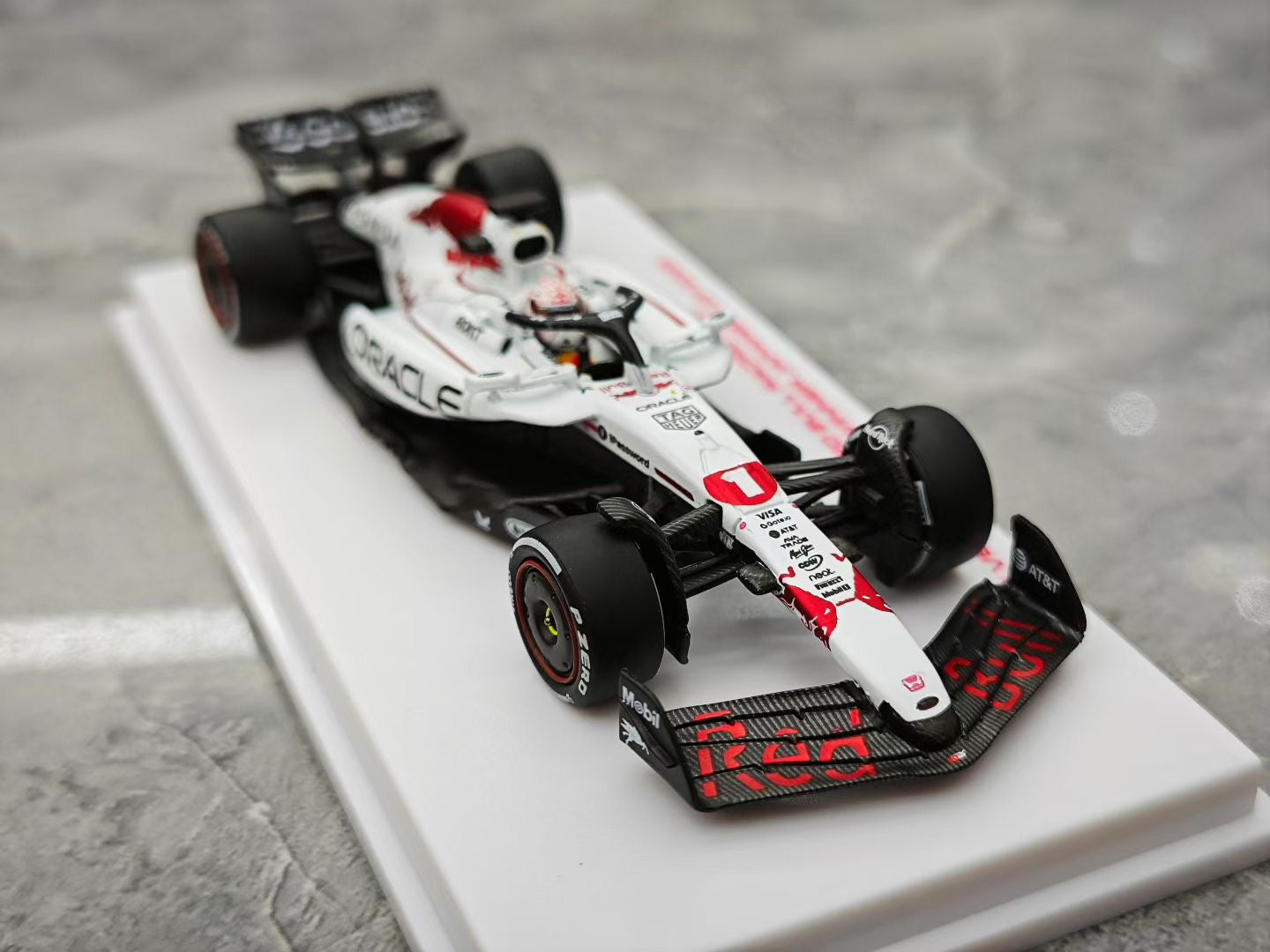 Minichamps 1/64 2025 Japanese Grand Prix Max Verstappen RB21 F1 Victory Model