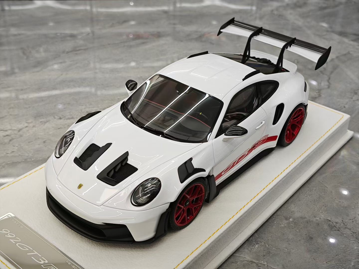 HH Model 1/18 Porsche 992.1 GT3 RS