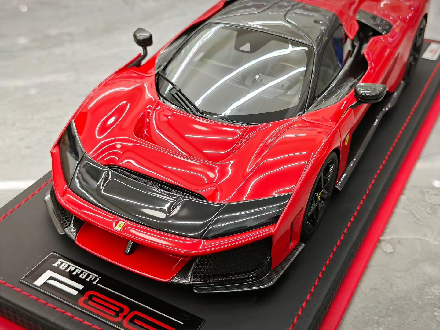 MR 1/18 Ferrari F80 New King Hardtop