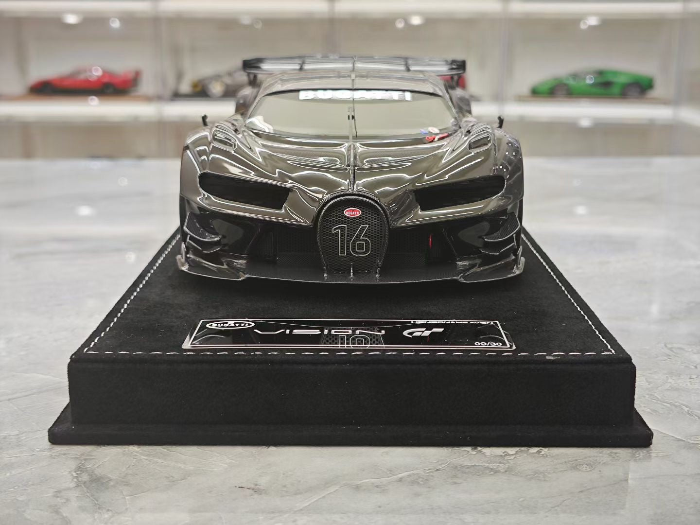 HH Model 1/18 Bugatti Vision G T