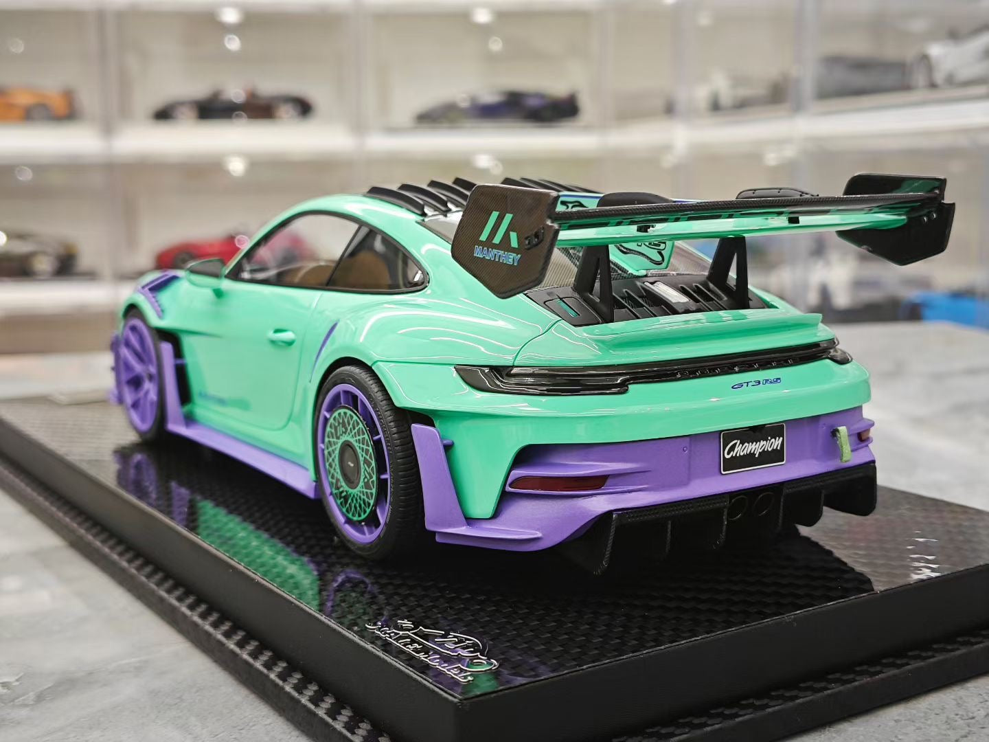 VIP 1/18 Porsche 911 GT3 RS - Manthey Racing