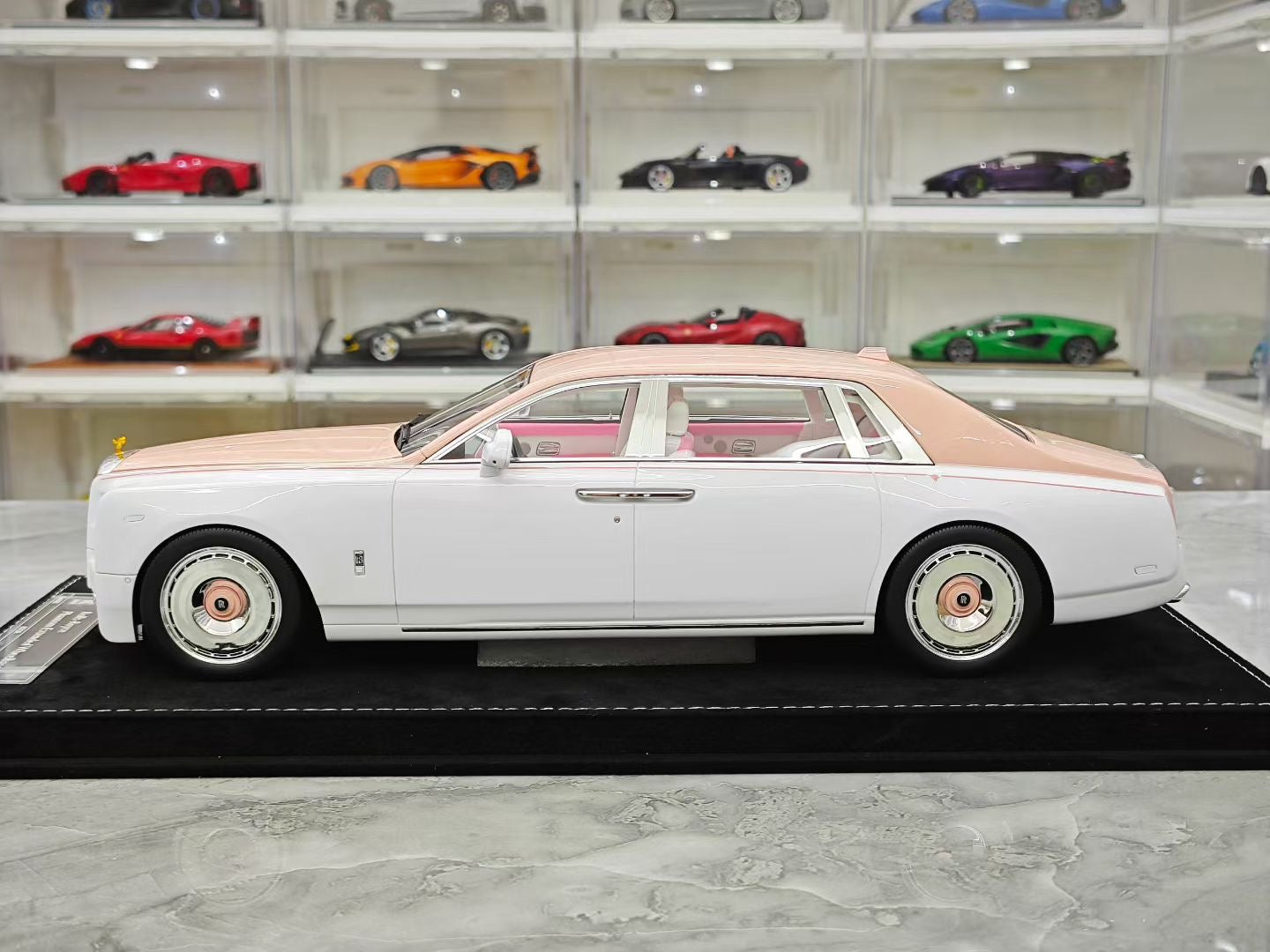 HH Model 1/18 Rolls-Royce Phantom VIII