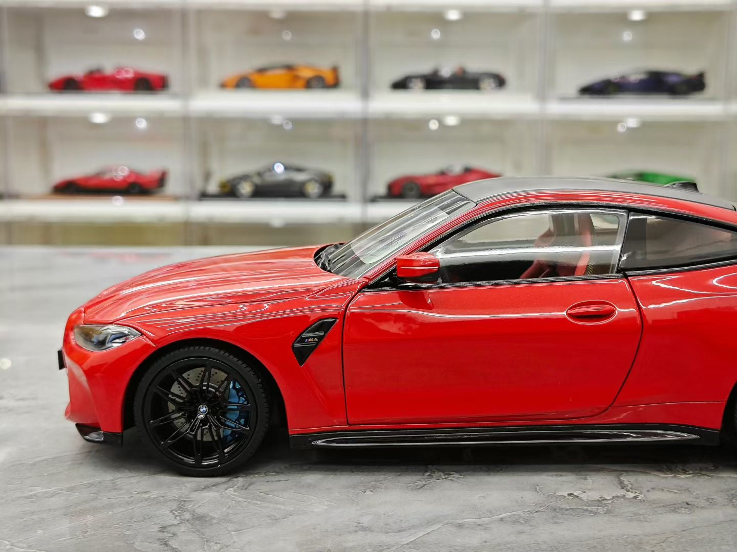 MINICHAMPS 1/18 2024 BMW M4 Alloy Fully Open