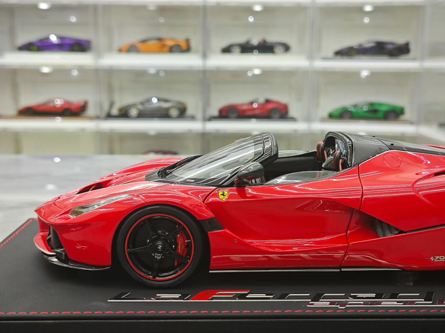 BBR 1/18 Ferrari LaFerrari Convertible Alloy Black Wheels