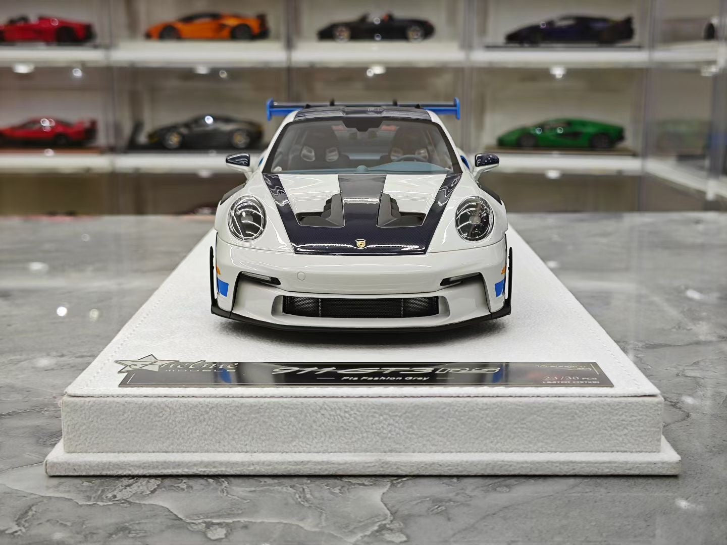 FUELME  1/18 Porsche 992 GT3 RS