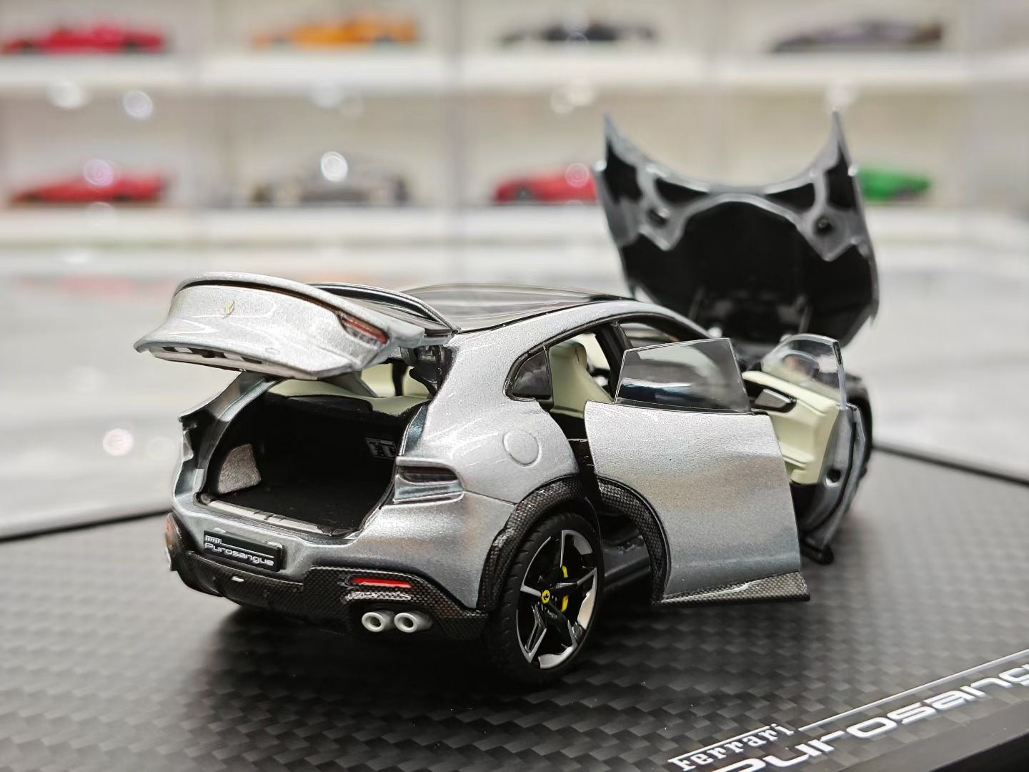 BBR 1/43 Ferrari Purosangue with panoramic sunroof