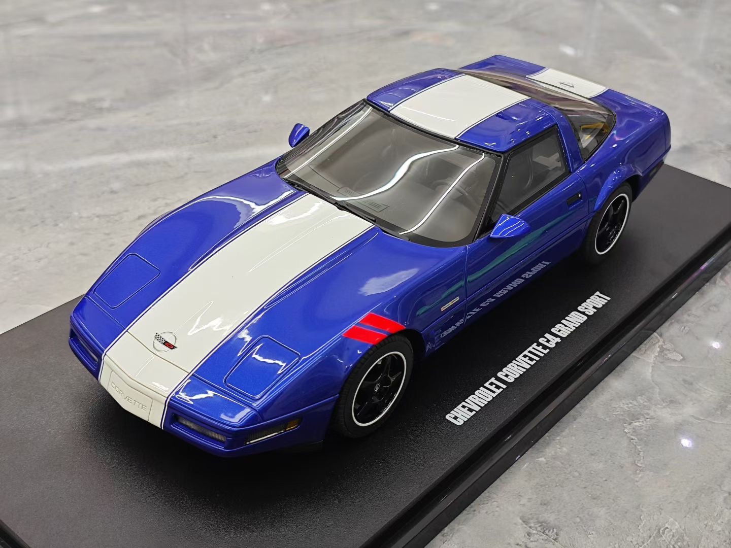 GT Spirit 1/18 Chevrolet Corvette C4 Resin
