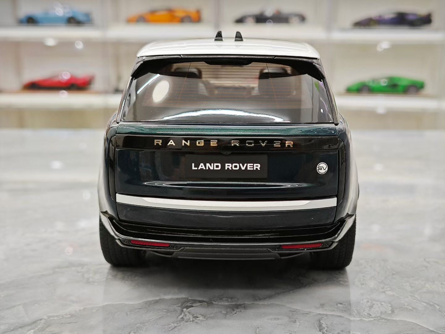 LCD 1/18 Land Rover Range Rover Grand Creation Long Wheelbase Edition