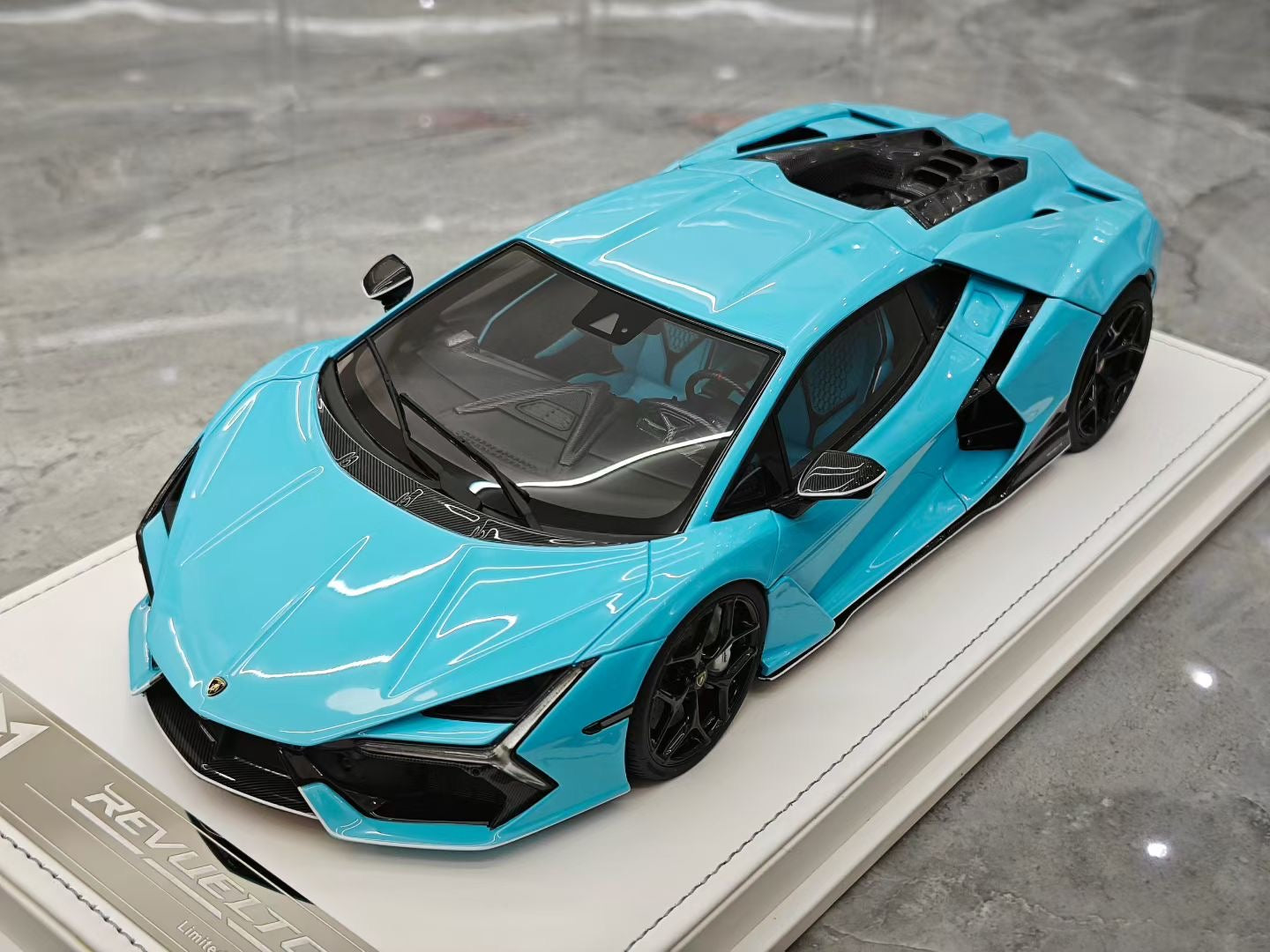 PFM 1/18 Lamborghini Revuelto