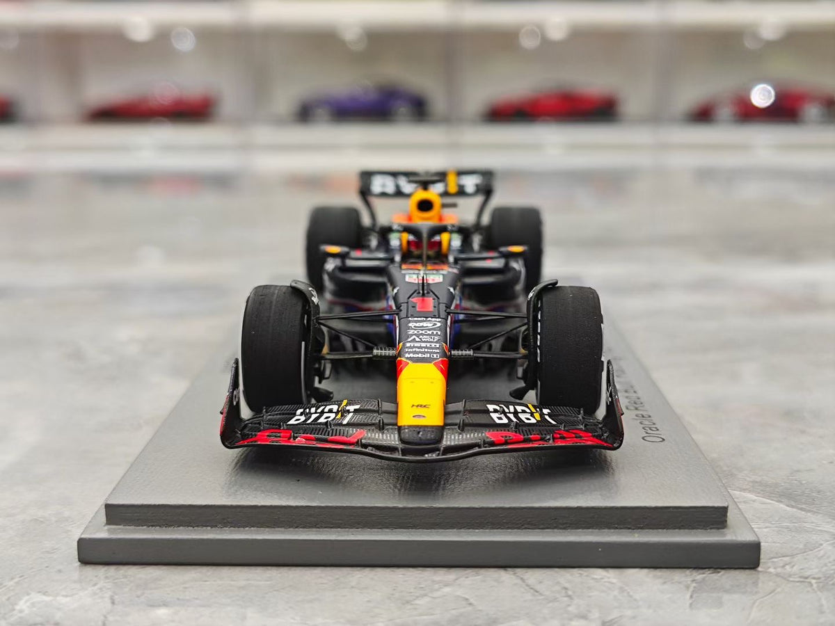 Spark 1:43 Red Bull RB19 (Verstappen) – 2023 US GP Special Livery (Winner)
