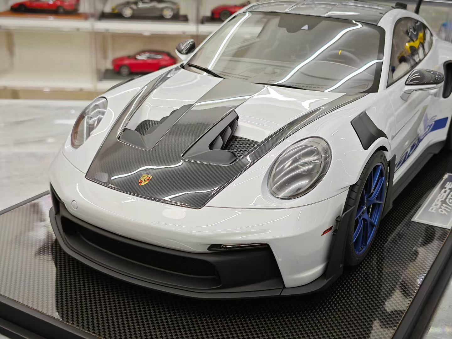 DM 1/8 Porsche 911 GT3RS Weissach Package Limited Edition Car Model