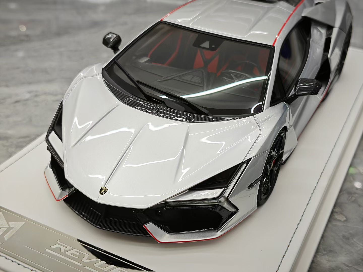 PFM 1/18 Lamborghini Revuelto